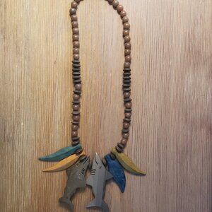 Decorative beaded necklace